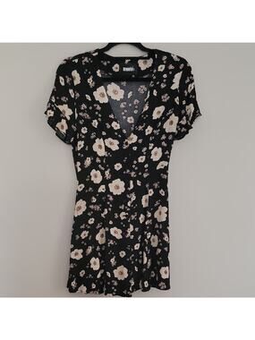 Reformation Floral Black and Cream Women's Dress Ruffle Sleeve Sz 4